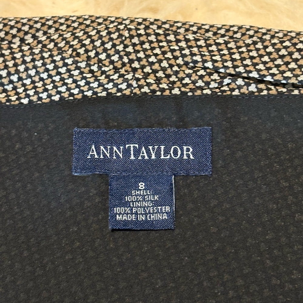 Ann Taylor 100% Silk Sleeveless Lined V-Tie Neckline Cropped Black/Tan/Cream Top - Picture 9 of 10